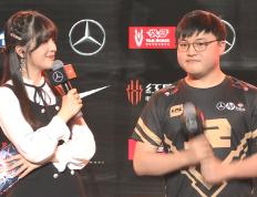 黑白体育-关于浓眉哥回归赛场，高光表现首场状态亮眼，利物浦观众沸腾！的信息