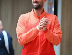 黑白体育-德约科维奇在加拿大队比赛中绝杀，高光表现引发热议！的简单介绍