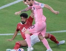 黑白体育- 梅西对塞维利亚帽子戏法 