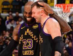 黑白体育- 东契奇遭遇十连败,澳大利亚队教练面临压力了吗 